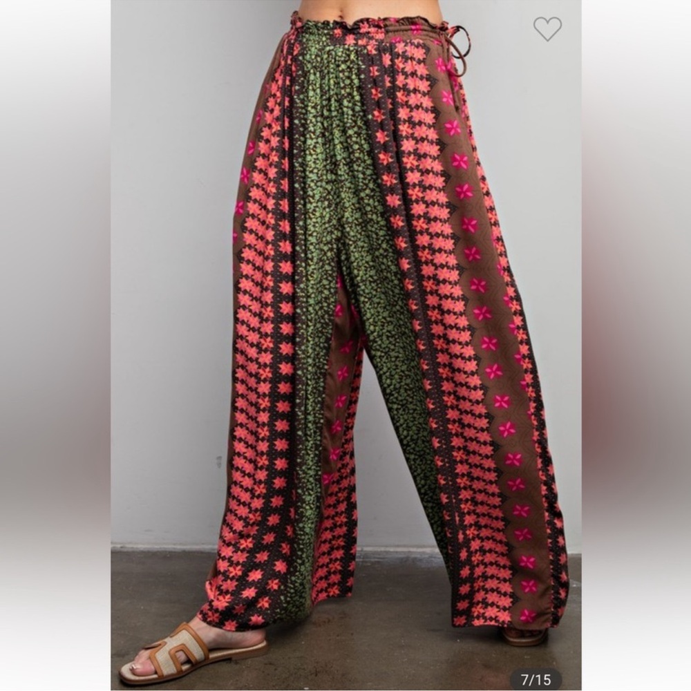 Wide-Leg Floral Print Palazzo Pants in Green & Pink - Picture 2 of 7